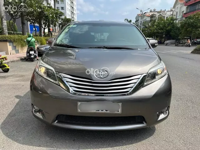 Toyota Sienna Limited 3.5 AT AWD 2015