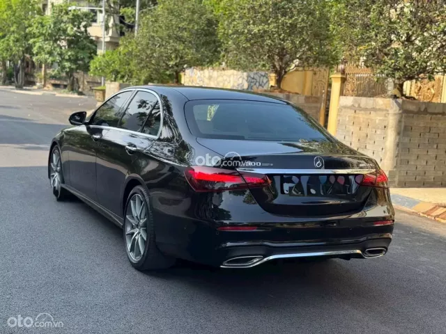 Mercedes-Benz E300 AMG 2021 2
