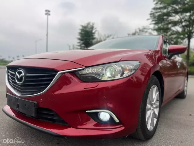 Xe chạy 10 vạn km, nội thất đẹp như mới