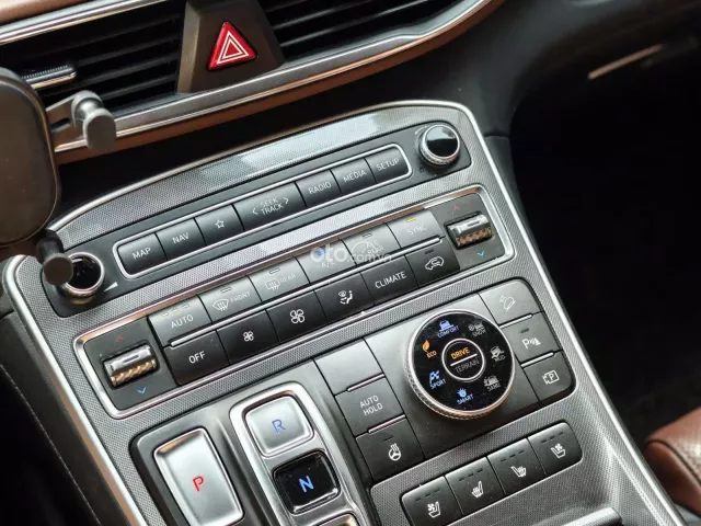 Hyundai Santa Fe 2.2L Dầu Cao cấp 2022 9