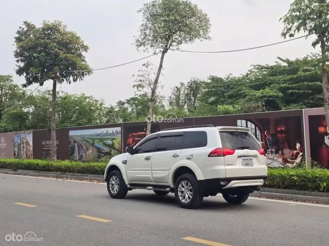 Mitsubishi Pajero Sport G 4x2 AT 2015 4