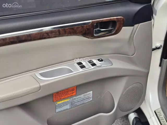 Mitsubishi Pajero Sport G 4x2 AT 2015 15