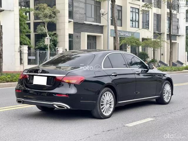 Mercedes-Benz E200 Exclusive 2022 5