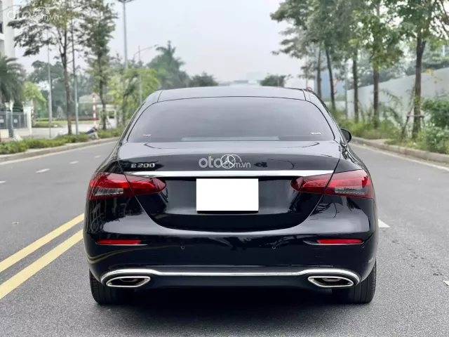 Mercedes-Benz E200 Exclusive 2022 6