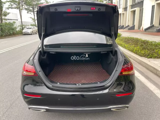 Mercedes-Benz E200 Exclusive 2022 9