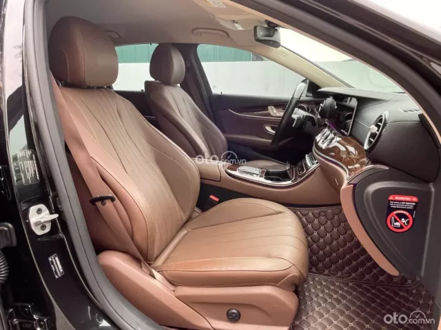 Mercedes-Benz E200 Exclusive 2022 10