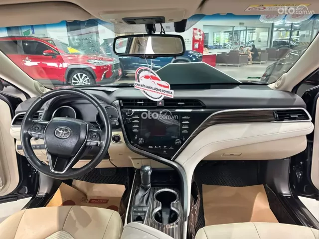 Toyota Camry 2.5Q 2020 10