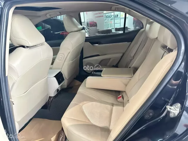 Toyota Camry 2.5Q 2020 8