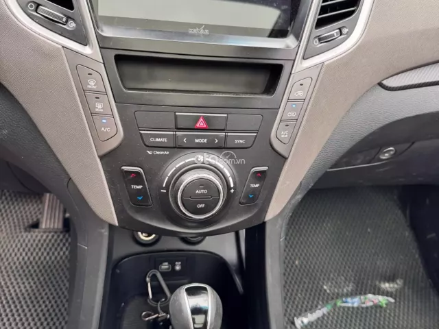 Hyundai Santa Fe 2.2L Dầu Cao cấp 2017 7