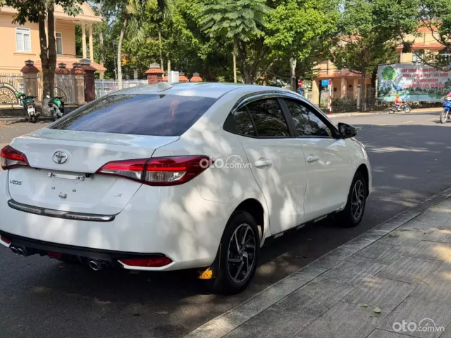 Toyota Vios 1.5 E CVT 2021 6