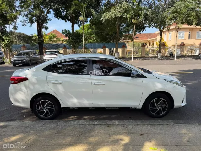 Toyota Vios 1.5 E CVT 2021 11