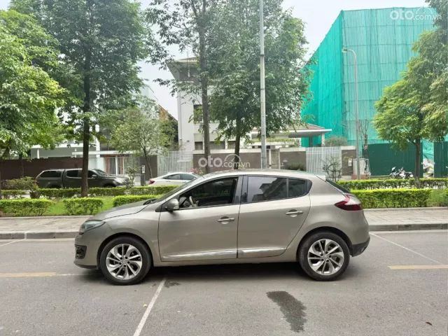 Renault Megane 1.6 CVT 2015 3