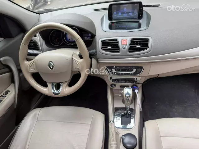 Renault Megane 1.6 CVT 2015 8