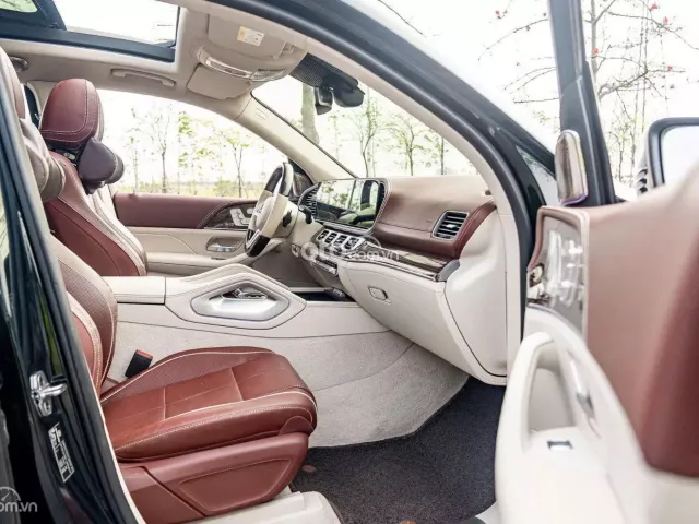 Mercedes-Benz Maybach GLS 600 4Matic 2023 12