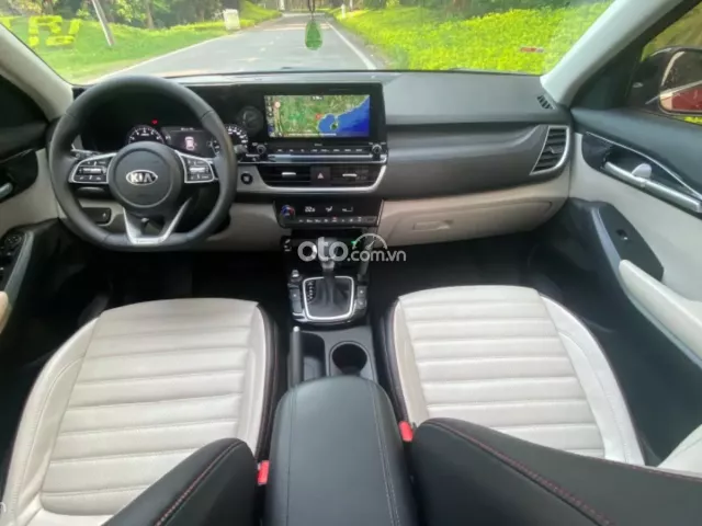 Kia Seltos 1.4T GT-Line 2021 13