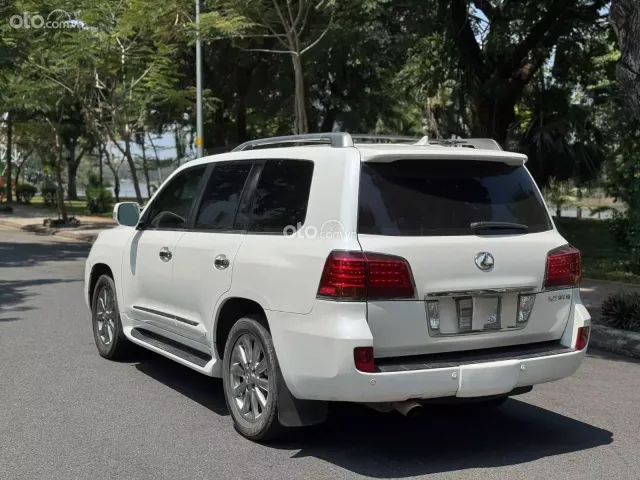 Lexus LX 570 Super Sport 2010 4