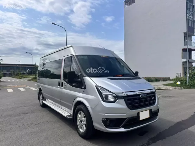 Ford Transit Tiêu chuẩn 2023 4
