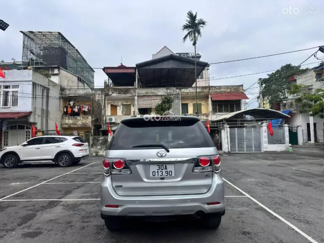 Toyota Fortuner 2.7 V 4X2 AT 2015 6