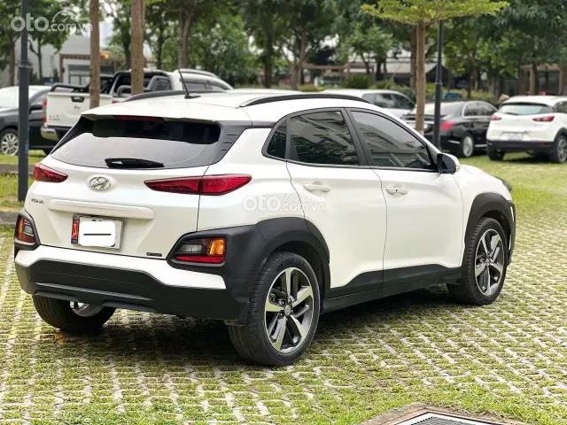 Kia Kona 2.0 AT Tiêu chuẩn 2018 4