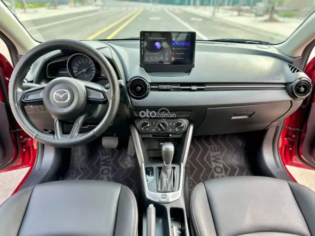 Mazda 2 1.5AT 2025 5