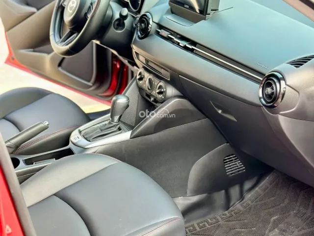 Mazda 2 1.5AT 2025 7