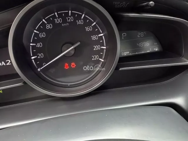 Mazda 2 1.5AT 2025 11