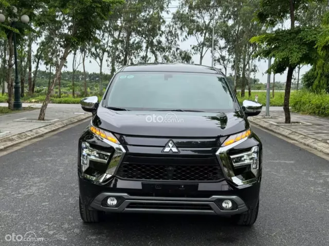 Mitsubishi Xpander AT Premium 2024 3