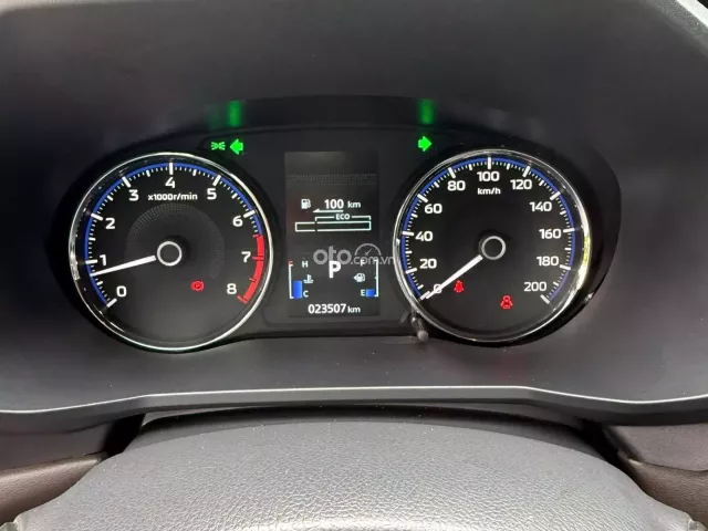 Mitsubishi Xpander AT Premium 2024 16