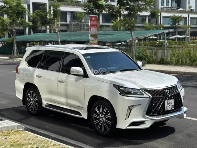 Lexus LX 570 Super Sport 2019 3