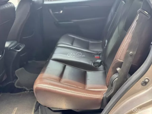 Toyota Fortuner 2.5G 4x2 MT 2019 9