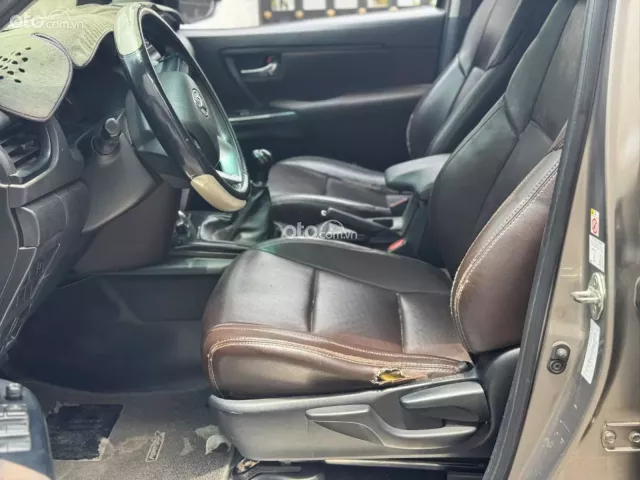 Toyota Fortuner 2.5G 4x2 MT 2019 6