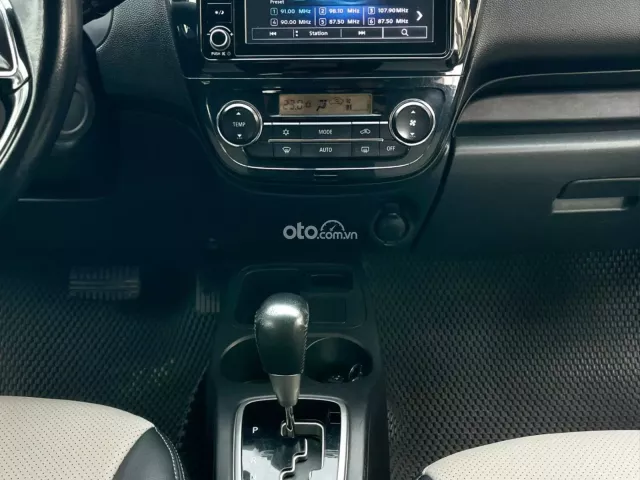 Mitsubishi Mirage 1.2 CVT 2016 13