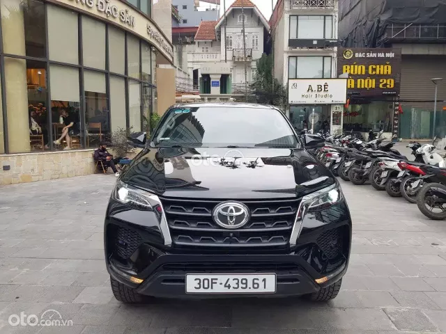 Toyota Fortuner 2.4G 4x2 AT  2024 2