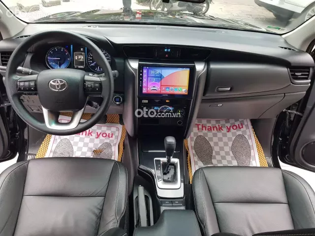 Toyota Fortuner 2.4G 4x2 AT  2024 14