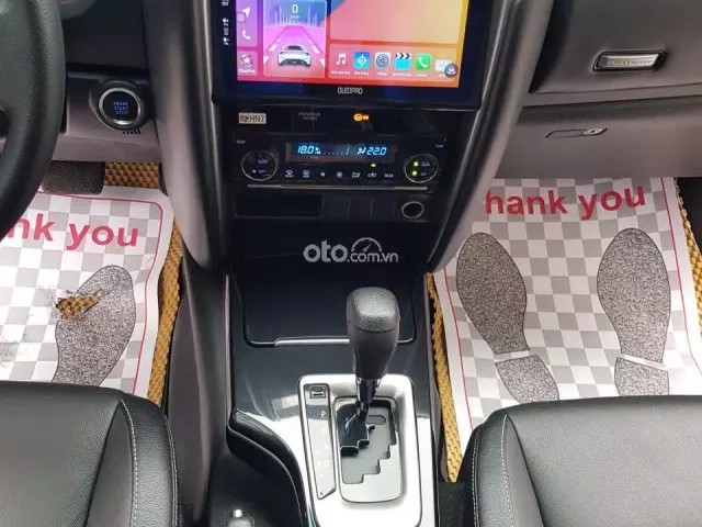 Toyota Fortuner 2.4G 4x2 AT  2024 15