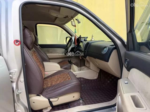 Ford Everest 2.5 MT 2007 7