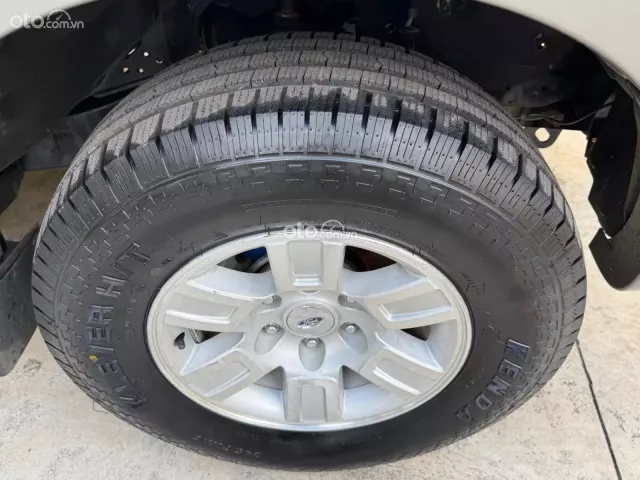 Ford Everest 2.5 MT 2007 16