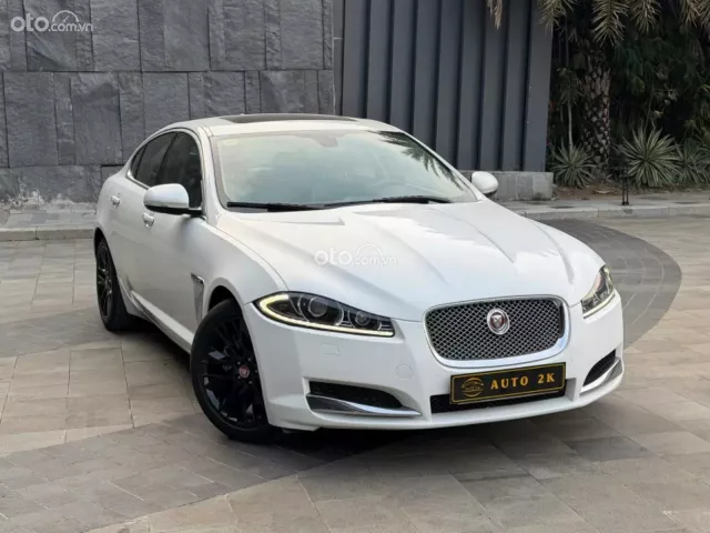 Jaguar XF 2.0L I4 Tubrocharged Premium 2014 2