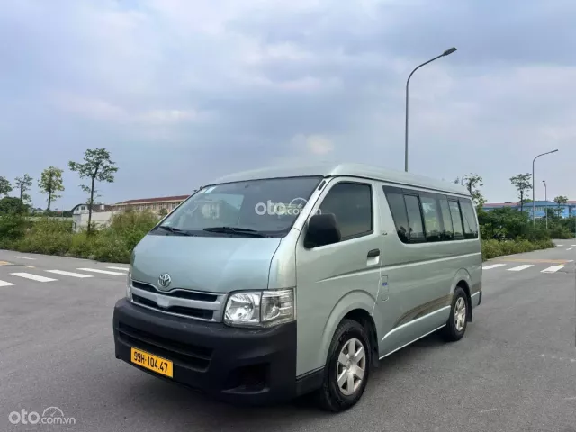 Toyota Hiace 2011 2