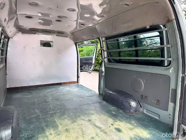 Toyota Hiace 2009 16