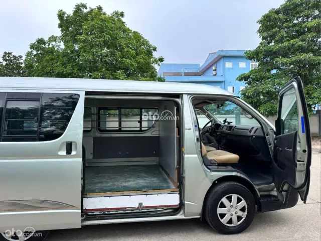 Toyota Hiace 2009 12