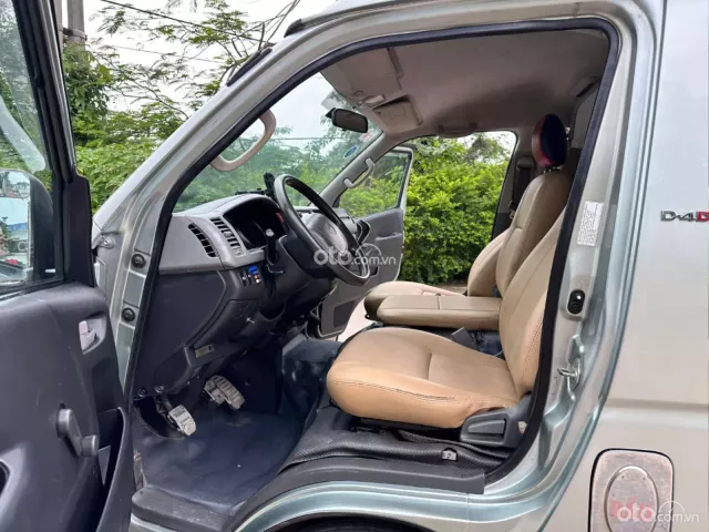 Toyota Hiace 2009 13