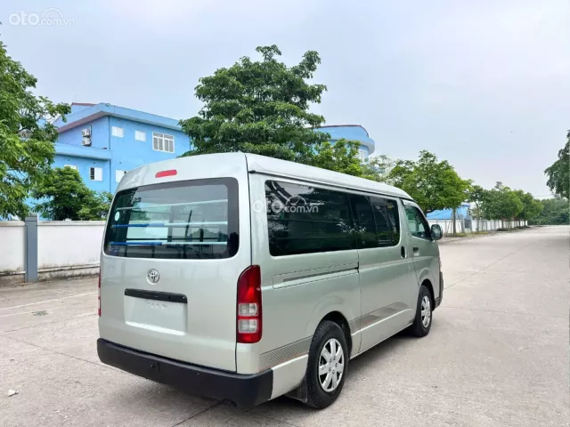 Toyota Hiace 2009 5