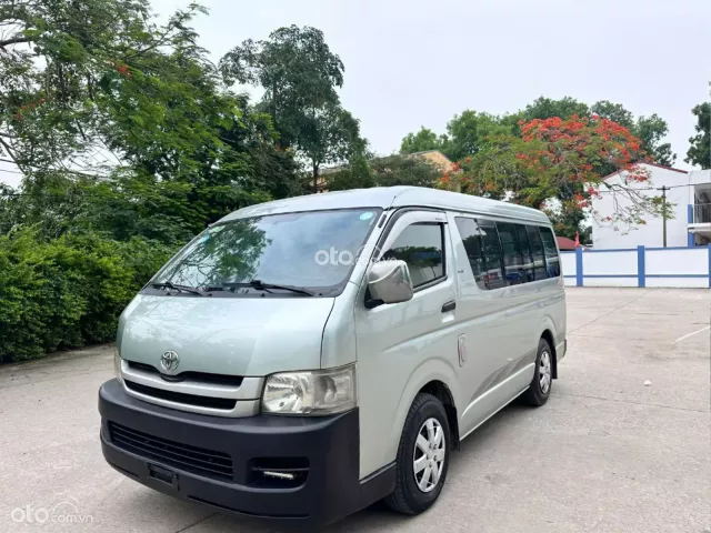 Toyota Hiace 2009 3