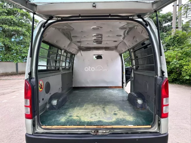 Toyota Hiace 2009 17
