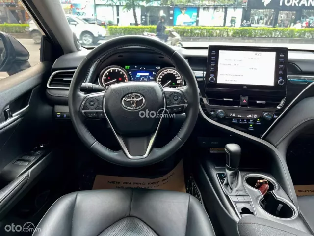 Toyota Camry 2.5Q 2022 11