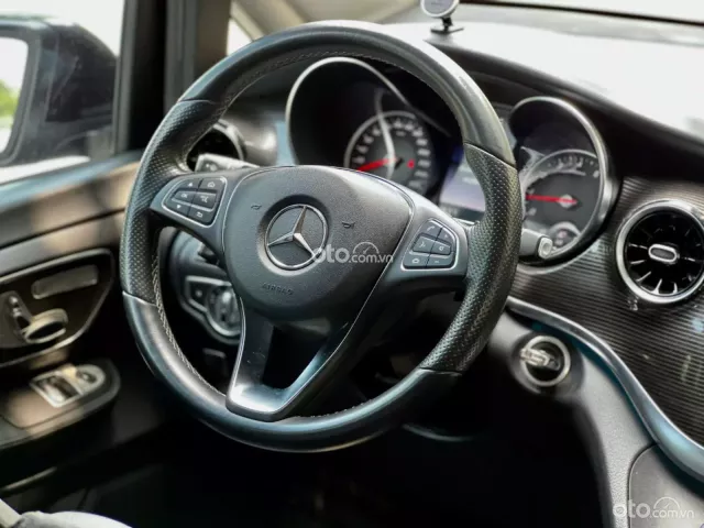 Mercedes-Benz V250 Luxury 2019 7