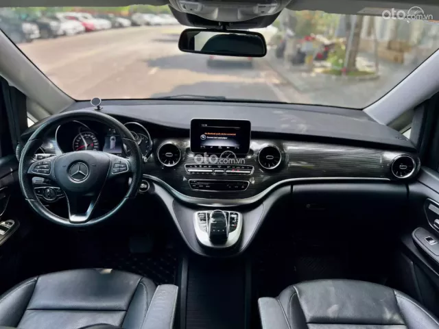 Mercedes-Benz V250 Luxury 2019 9