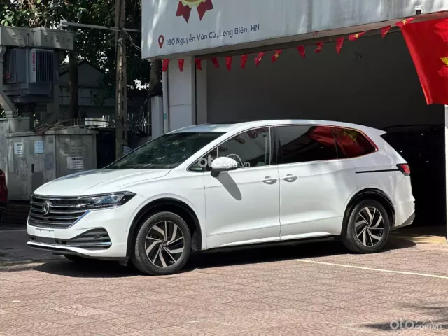 Volkswagen Viloran Premium 2024 13