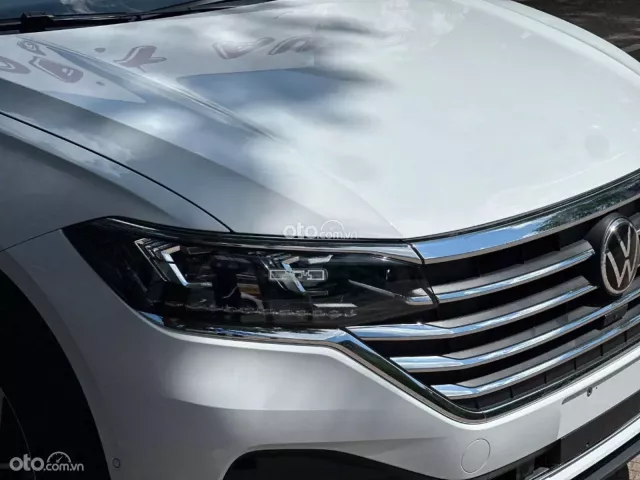 Volkswagen Viloran Premium 2024 2